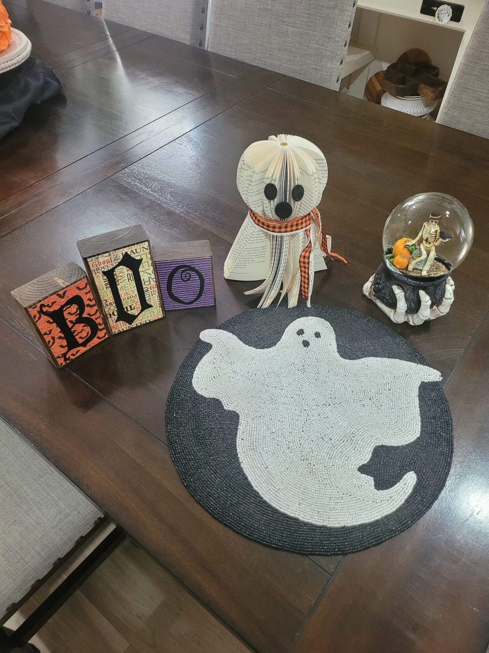 Halloween Ghost Round Placemat - White on Black Group Of Decorations